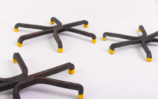 untersetzter lufer mit gelben socken